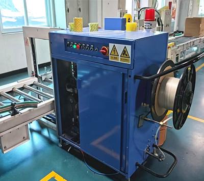 侧捆打包机新乡  400.jpg